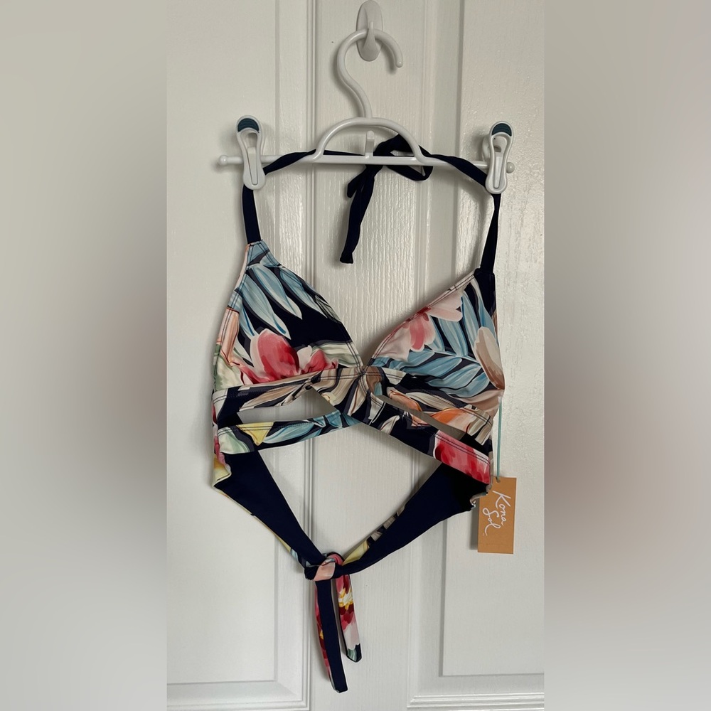 NWT Kona Sol Women’s Bikini Top